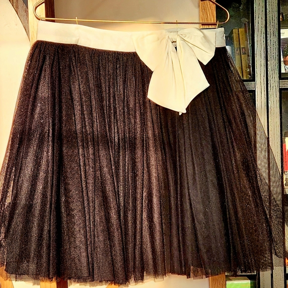 Forever 21 Black Tulle Skirt w/White Waist and Bow Size Medium from 2011 - Picture 2 of 8